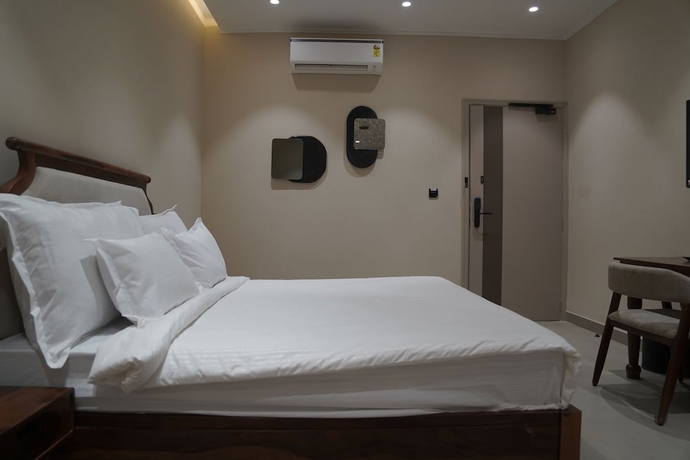 Imagen de la habitación del Hotel KMRs and Resorts. Foto 9