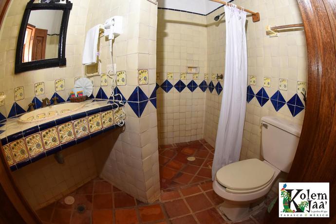 Imagen de la habitación del Hotel KOLEM JAA. Foto 6