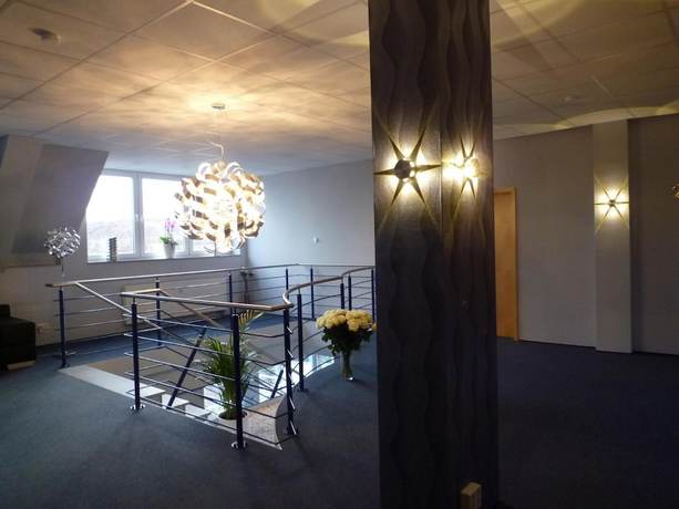 Imagen de los interiores del Hotel KOMM\' IN. Foto 19