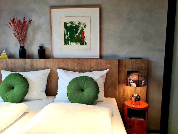 Imagen de la habitación del Hotel KONCEPT International. Foto 2