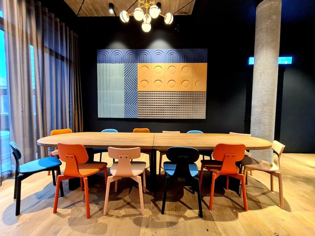 Imagen de los interiores del Hotel KONCEPT International. Foto 14