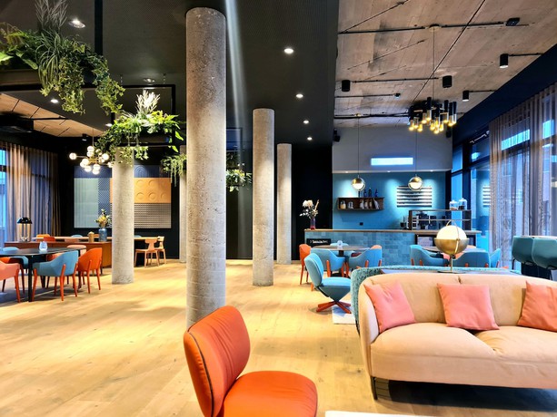 Imagen de los interiores del Hotel KONCEPT International. Foto 16