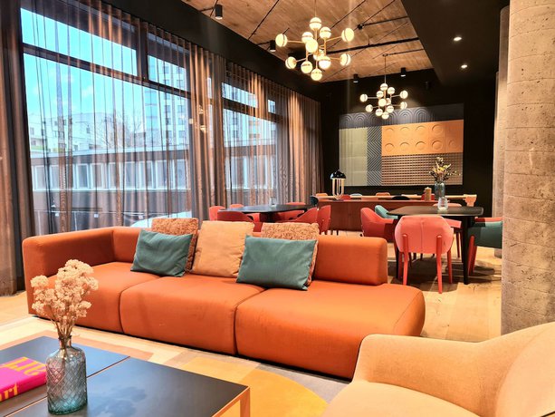 Imagen de los interiores del Hotel KONCEPT International. Foto 18