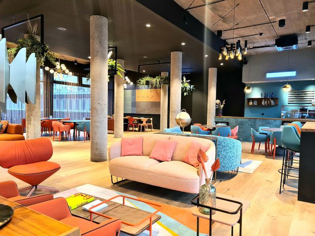 Imagen de los interiores del Hotel KONCEPT International. Foto 20