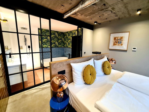 Imagen de la habitación del Hotel KONCEPT International. Foto 7