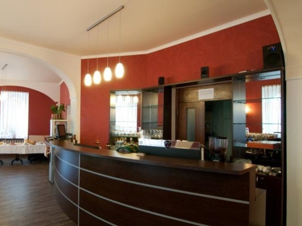 Imagen general del Hotel KORUNA, Praga. Foto 6