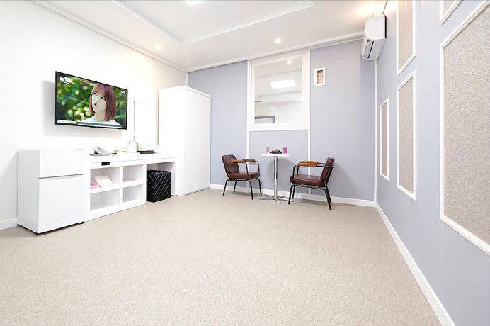 Imagen de la habitación del Hotel K-Pop. Foto 9