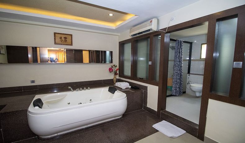 Imagen de la habitación del Hotel KRC Palace. Foto 9