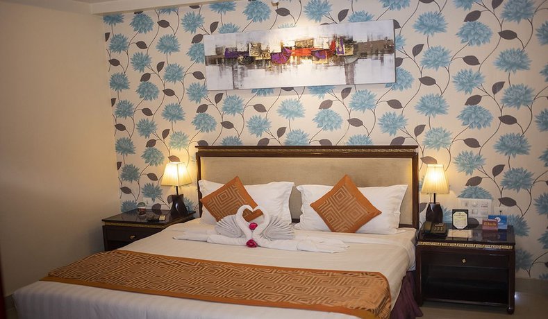 Imagen de la habitación del Hotel KRC Palace. Foto 10