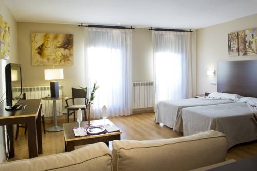 Imagen de la habitación del Hotel KRIS CIUDAD DE SABIÑANIGO. Foto 5