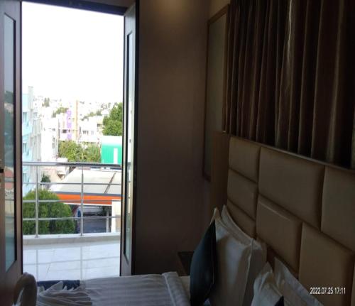 Imagen de la habitación del Hotel KRV Meridian. Foto 18