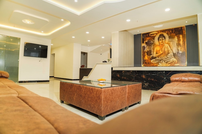 Imagen de los interiores del Hotel KS Palace. Foto 16