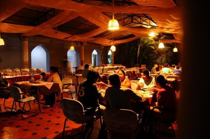 Imagen del bar/restaurante del Hotel KSTDC Mayura Bhuvaneshwari. Foto 5