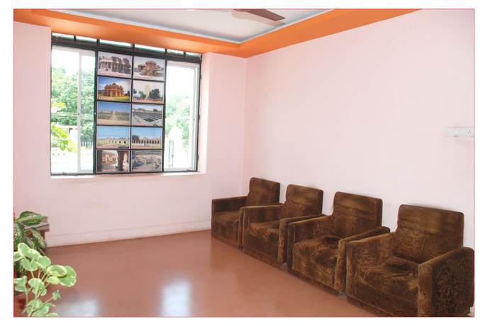 Imagen de los interiores del Hotel KSTDC Mayura Vijayanagara. Foto 11