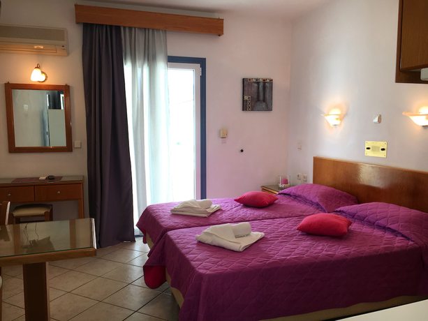 Imagen de la habitación del Hotel KTM Sunny Villas. Foto 15