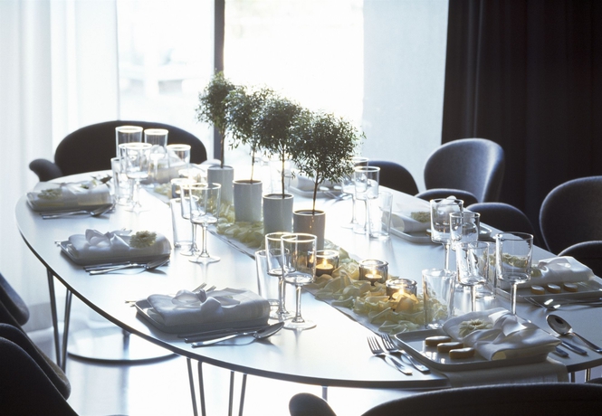 Imagen de los interiores del Hotel KU'DAMM 101. Foto 15