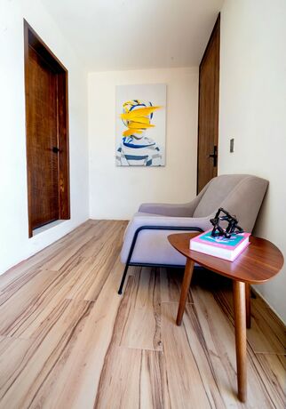 Imagen general del Hotel KUKO SUITES. Foto 11