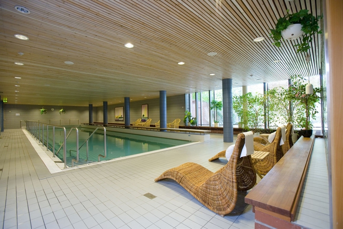 Imagen de la piscina del Hotel KUNINKAANTIE HOTEL. Foto 7