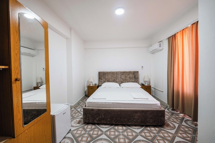 Imagen de la habitación del Hotel KURTI. Foto 5