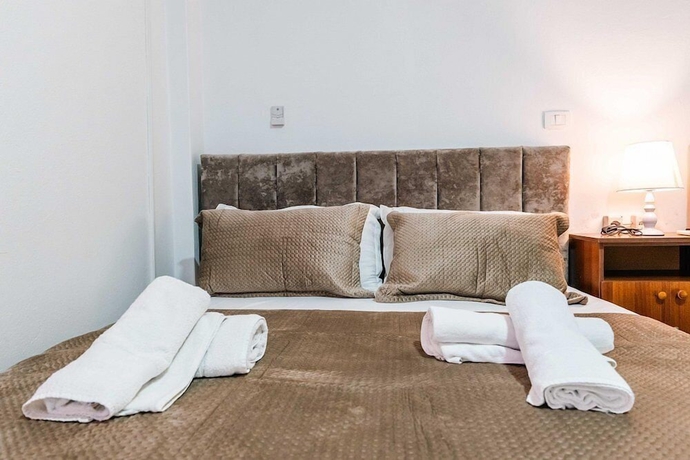 Imagen de la habitación del Hotel KURTI. Foto 6