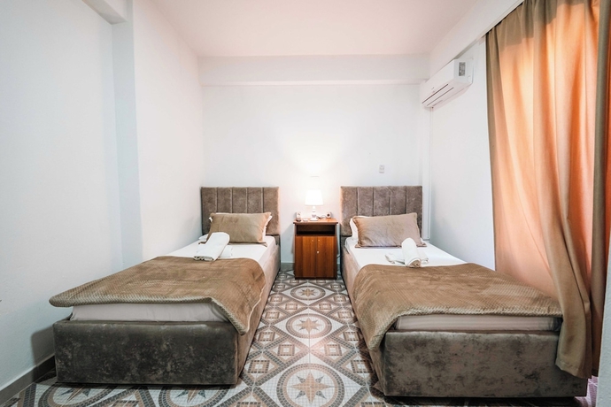 Imagen de la habitación del Hotel KURTI. Foto 9