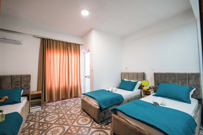 Imagen de la habitación del Hotel KURTI. Foto 11