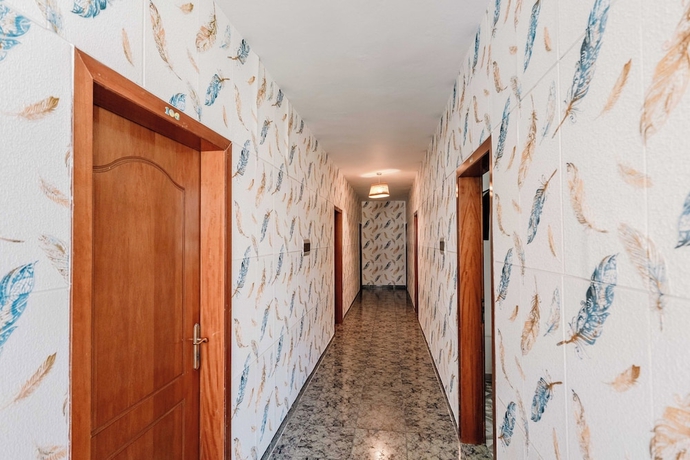 Imagen de la habitación del Hotel KURTI. Foto 14