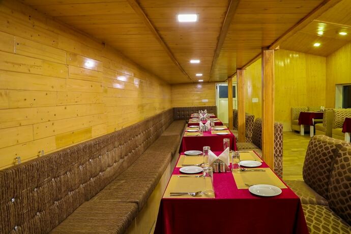 Imagen general del Hotel KVR Clarks Inn, Kufri. Foto 16