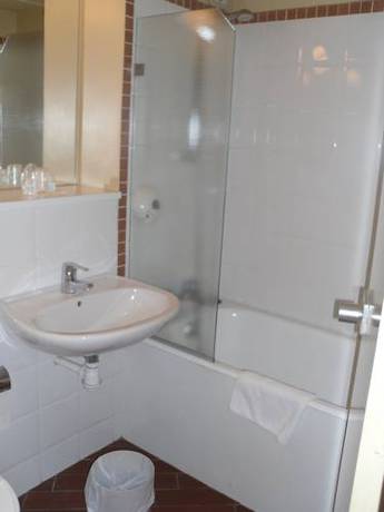 Imagen de la habitación del Hotel KYRIAD GRENOBLE SEYSSINS. Foto 6