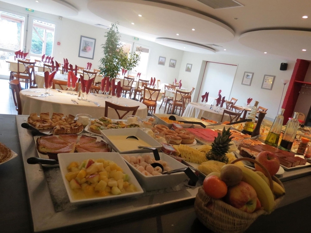 Imagen del bar/restaurante del Hotel KYRIAD GRENOBLE SEYSSINS. Foto 3