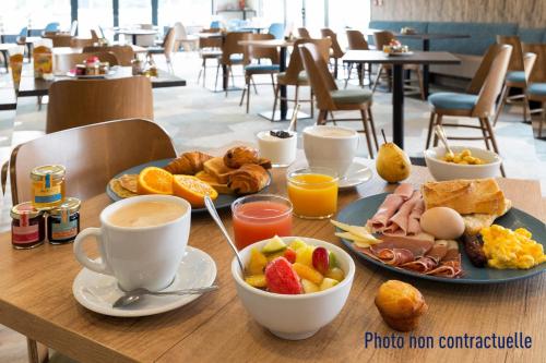 Imagen general del Hotel KYRIAD Tours Sud - Ballan Mire. Foto 14