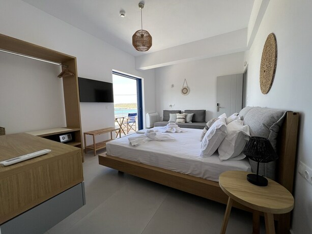 Imagen general del Hotel KYTHERA BEACH APARTMENTS. Foto 4