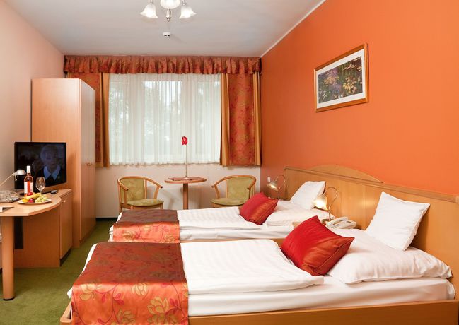 Imagen de la habitación del Hotel K&aacute;lv&aacute;ria, Gyor. Foto 10