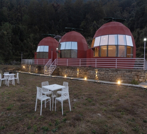 Imagen del bar/restaurante del Hotel Kaafal Cottages The Himalayan Home. Foto 5