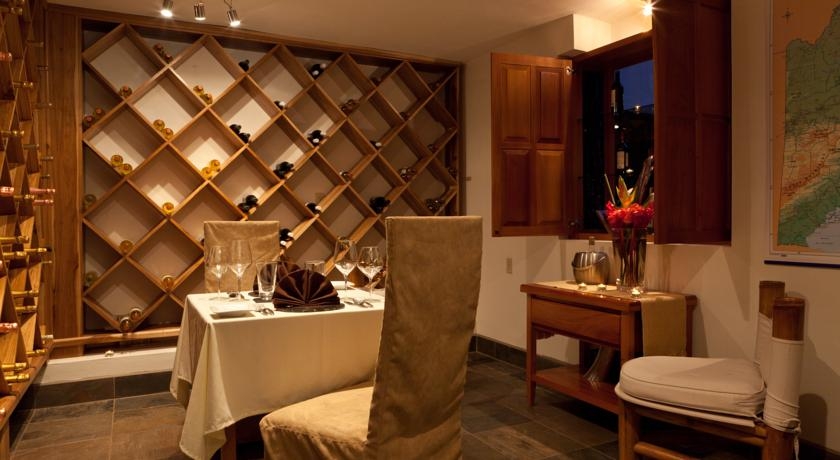 Imagen del bar/restaurante del Hotel Ka'ana Resort. Foto 3