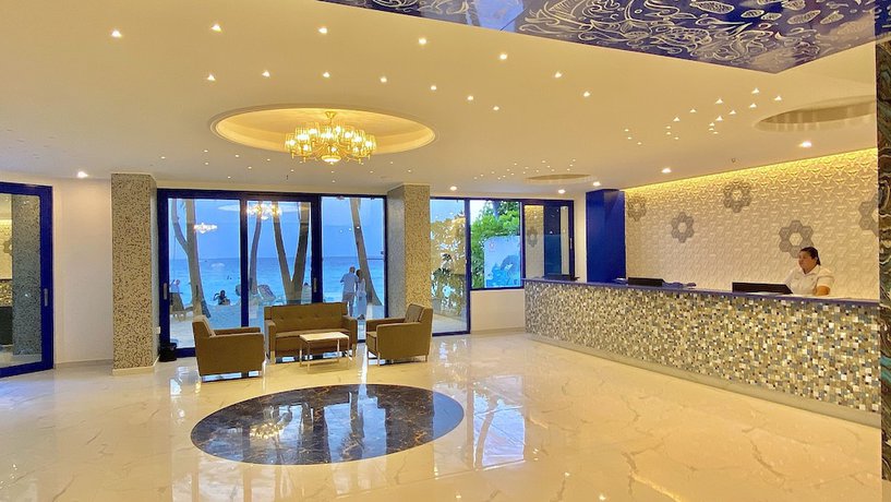 Imagen de los interiores del Hotel Kaani Palm Beach. Foto 18