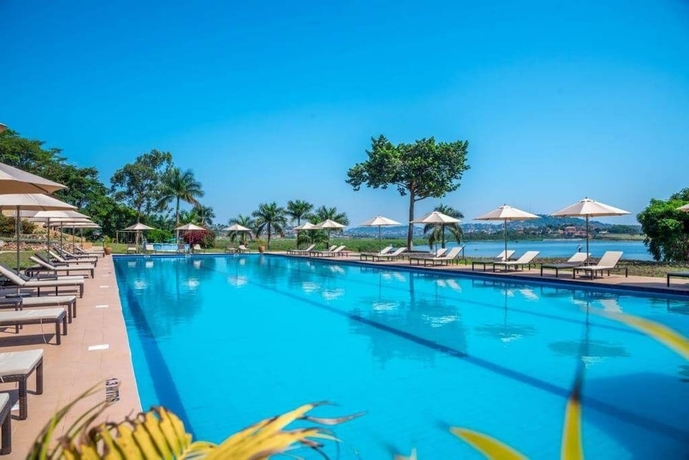 Imagen de la piscina del Hotel Kaazi Beach Resort, Buggu. Foto 16