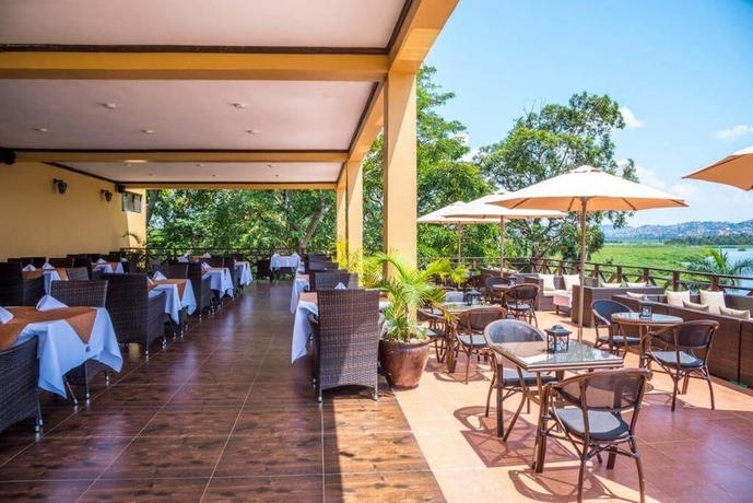 Imagen del bar/restaurante del Hotel Kaazi Beach Resort, Buggu. Foto 6