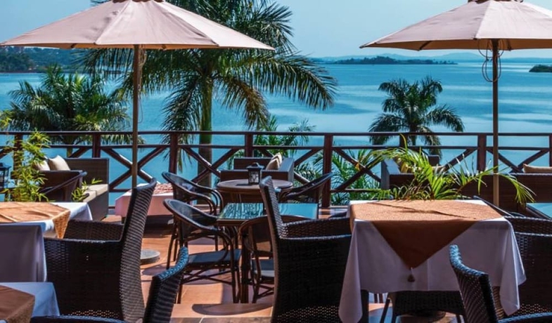 Imagen del bar/restaurante del Hotel Kaazi Beach Resort, Buggu. Foto 7