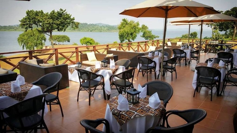 Imagen del bar/restaurante del Hotel Kaazi Beach Resort, Buggu. Foto 11