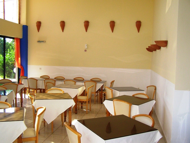 Imagen del bar/restaurante del Hotel Kabanaris Bay. Foto 3
