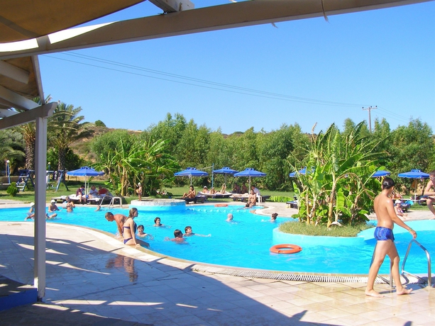 Imagen de la piscina del Hotel Kabanaris Bay. Foto 15