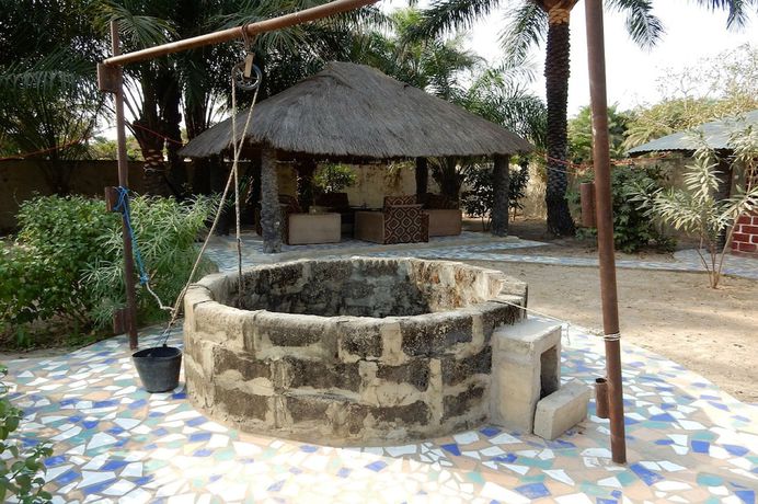 Imagen de los exteriores del Hotel Kabekel. Foto 18
