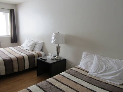 Imagen de la habitación del Hotel Kacee's Northern Suites. Foto 11