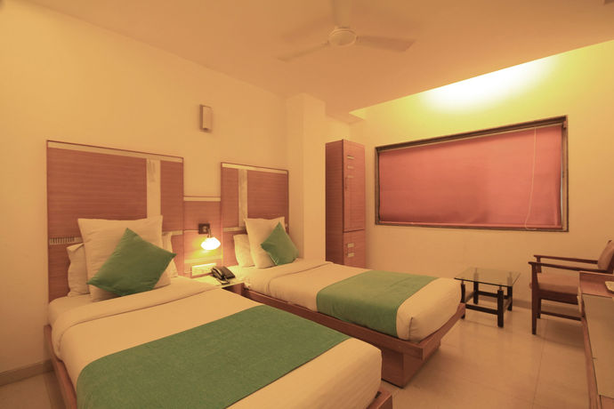 Imagen de la habitación del Hotel Kadamb Inn. Foto 14