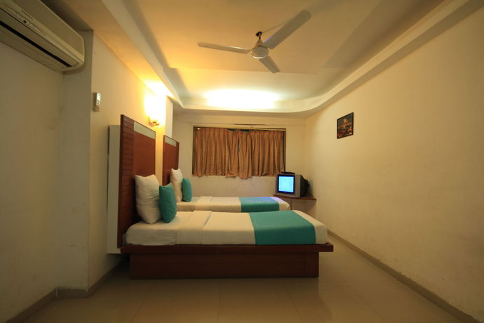 Imagen de la habitación del Hotel Kadamb Inn. Foto 15