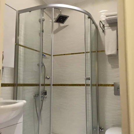 Imagen de la habitación del Hotel Kadhirga. Foto 8