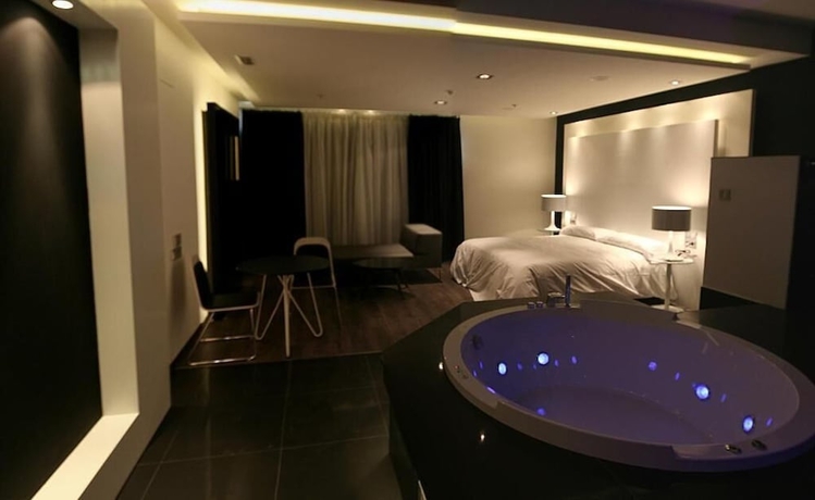 Imagen de la habitación del Hotel Kadrit, Cadrete. Foto 14