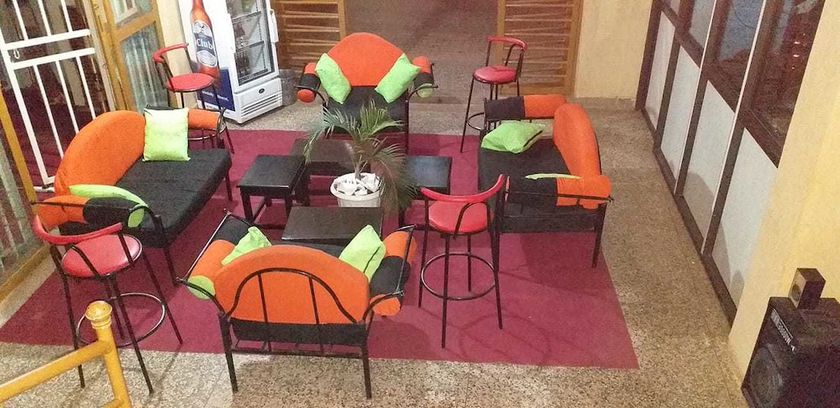 Imagen del bar/restaurante del Hotel Kadz. Foto 3