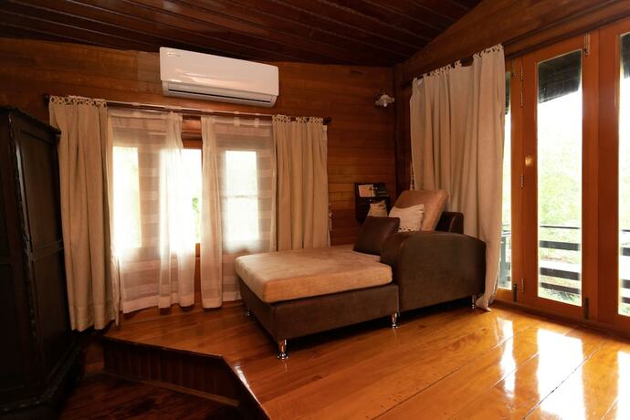 Imagen general del Hotel Kaengkrachan Boathouse Paradise Resort. Foto 6